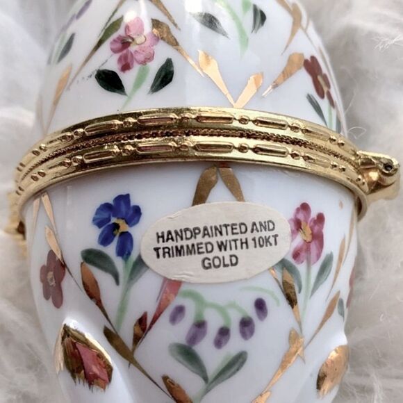 FORMALITIES by Baum Bros egg handpainted 10K gold trim - Picture 8 of 13